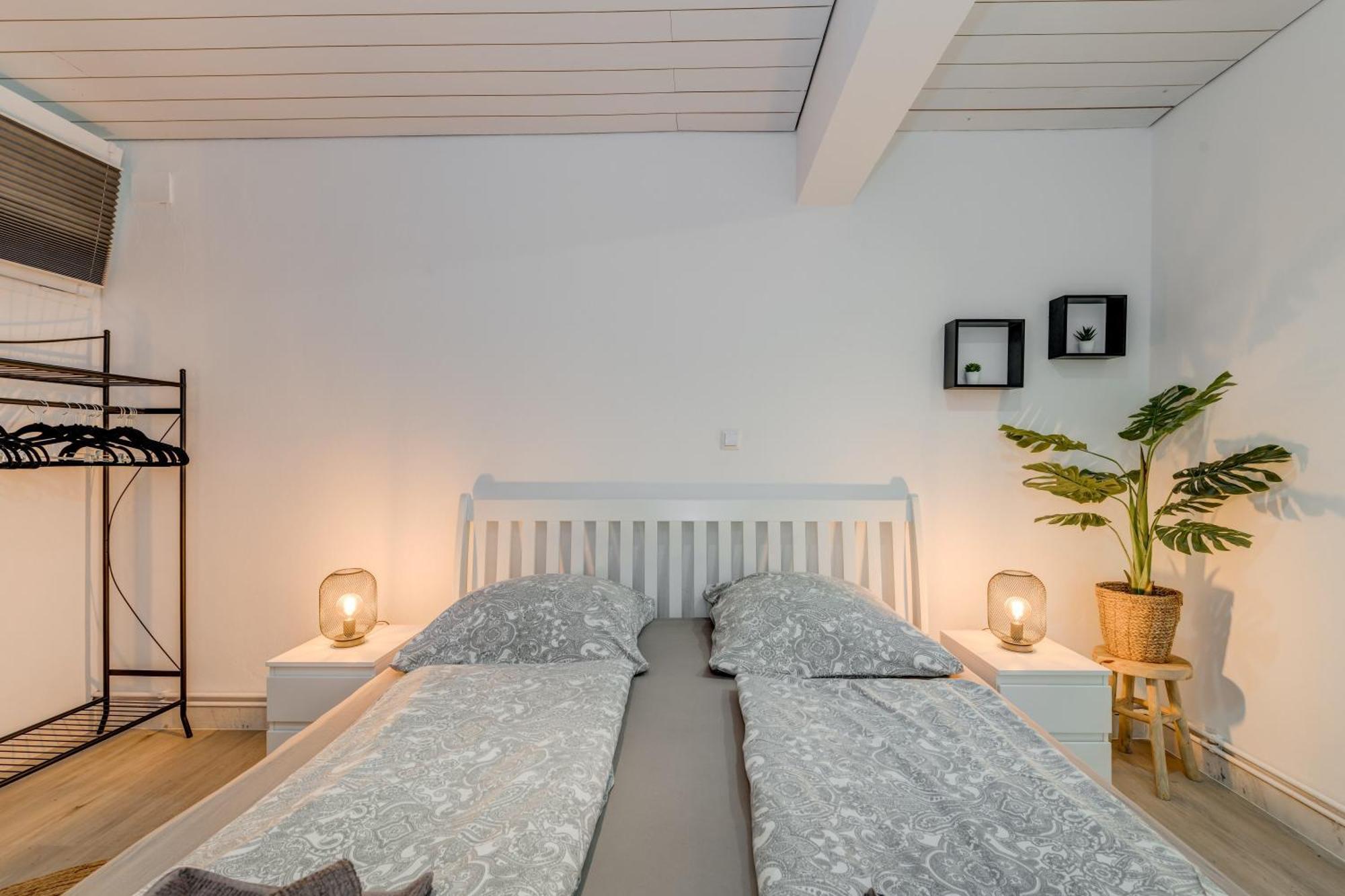 Apartments With Pool Vrdoljak 奥米什 客房 照片